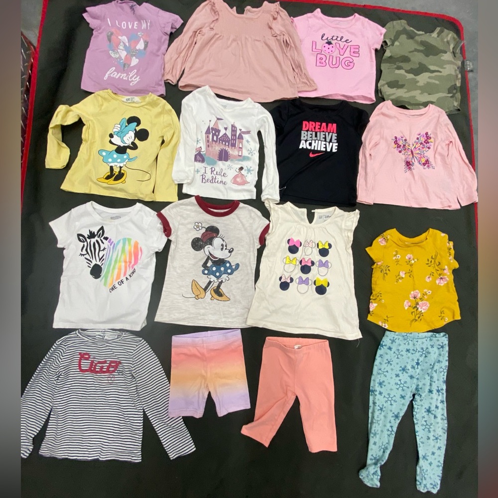 5 for $5 or 10 for $10 your choice! Size 2T/ 24 months. Let me know which u like